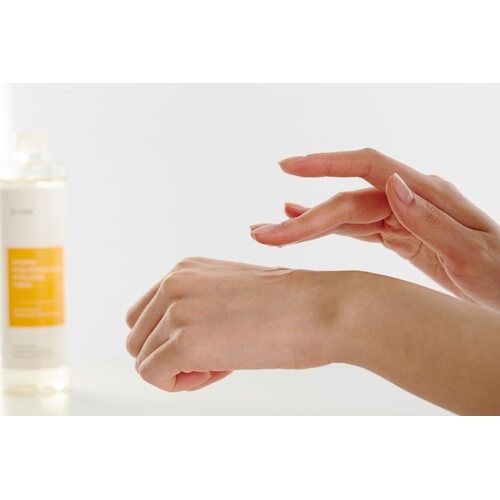 Iunik Vitamin Hyaluronic Acid Vitalizing Toner