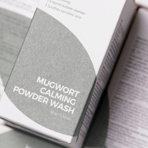 Isntree Mugwort Calming Powder Wash