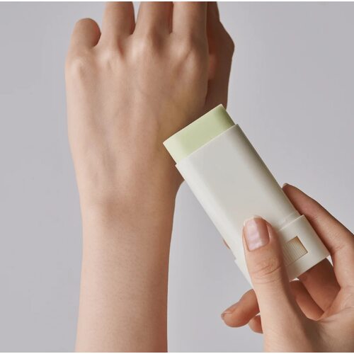 Beauty Of Joseon Matte Sun Stick : Mugwort + Camilia
