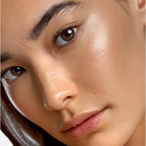 CLE Essence Moonlighter Cushion