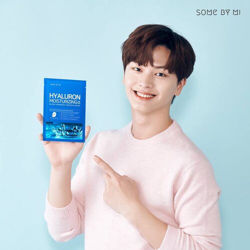 Some by mi Hyaluron Moisturizing Glow Luminous Ampoule Mask