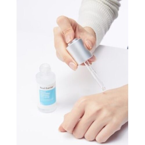 Real Barrier Aqua Soothing Ampoule